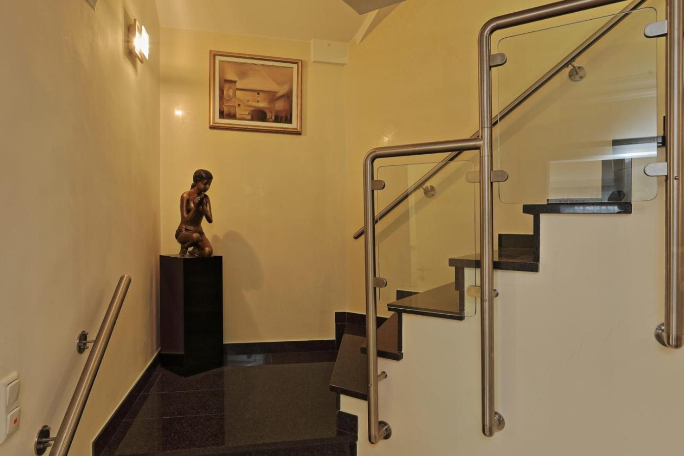 Appartement Penthouse Muelheim- Ruhr - Zentral - Edel - Luxus Pur à Mülheim an der Ruhr Extérieur photo